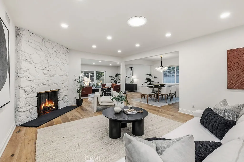 5725 Rhodes Avenue, Valley Village, California 91607 home-pic-13